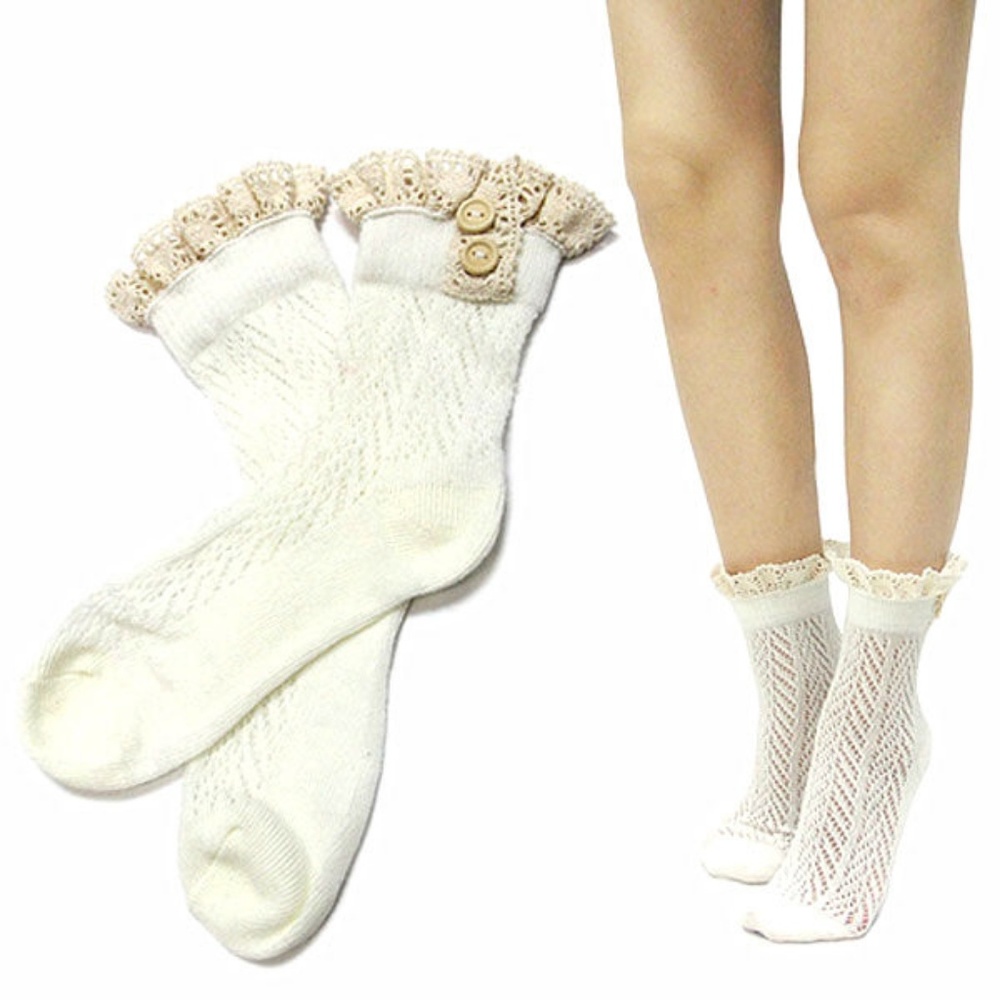 Ivory Chevron Button Lace Top Ankle Socks